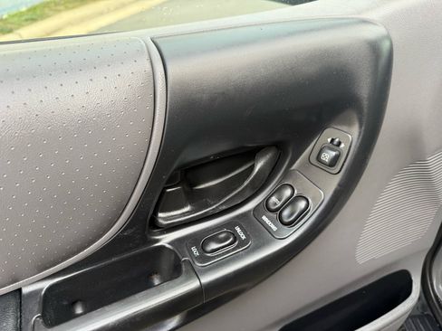 Used 2002 Ford Ranger FX4 image 30