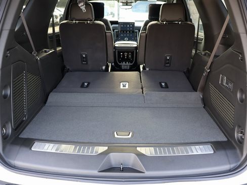 New 2025 GMC Yukon AT4 Ultimate image 38