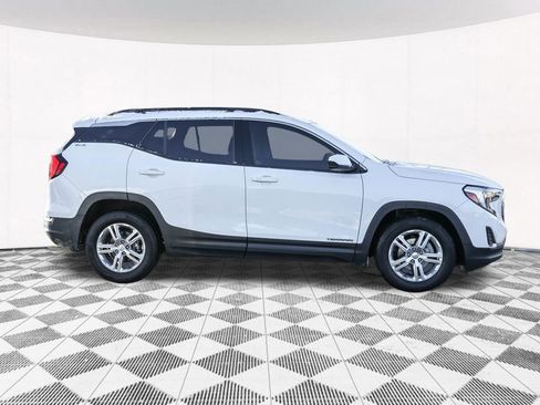 Used 2020 GMC Terrain SLE w/ Driver Convenience Package image 10