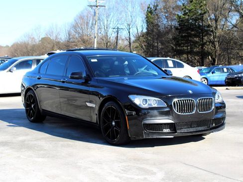 Used 2013 BMW 740Li image 9