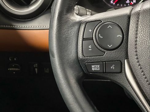 Used 2018 Toyota RAV4 SE w/ Power Extra Value Package image 28