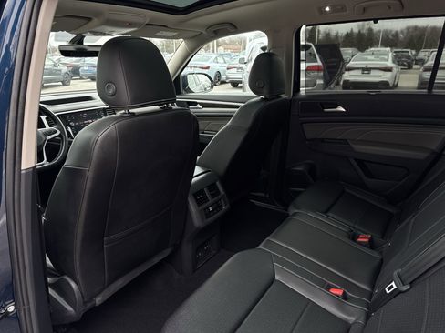 Used 2023 Volkswagen Atlas SE w/ Panoramic Sunroof Package image 21