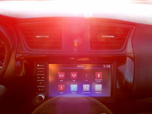 Used 2019 Nissan Sentra S image 24