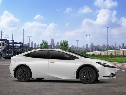 New 2026 Toyota Prius Plug-In Hybrid FWD image 13