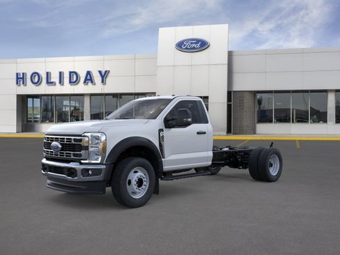 New 2025 Ford F450 XL w/ XL Chrome Package image 2
