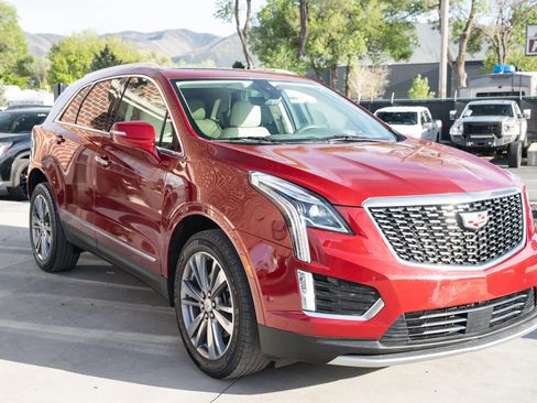 Used 2021 Cadillac XT5 Premium Luxury AWD/4WD image 12