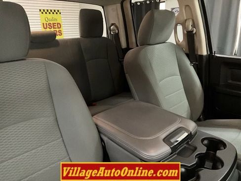 Used 2015 RAM 1500 Express image 33