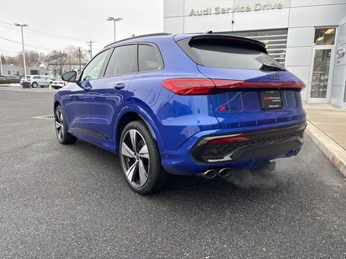 New 2025 Audi SQ5 Premium Plus w/ Premium Plus Package image 3