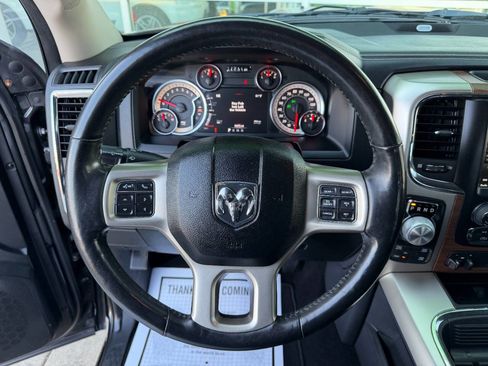 Used 2018 RAM 1500 Laramie image 33