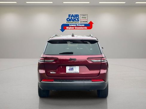 Certified 2022 Jeep Grand Cherokee L Laredo image 8