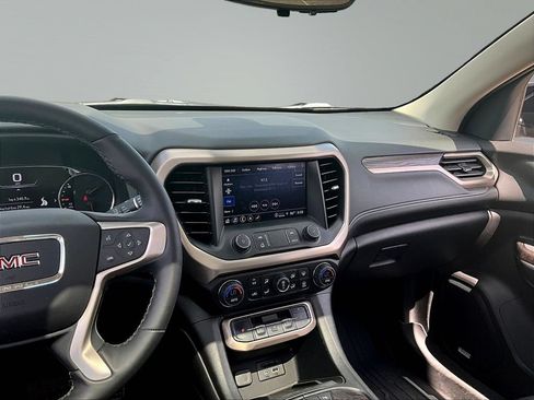 Used 2023 GMC Acadia Denali w/ Black Diamond Edition AWD/4WD image 11