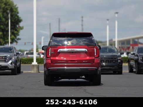 Used 2024 GMC Yukon SLT w/ SLT Luxury Package AWD/4WD image 6