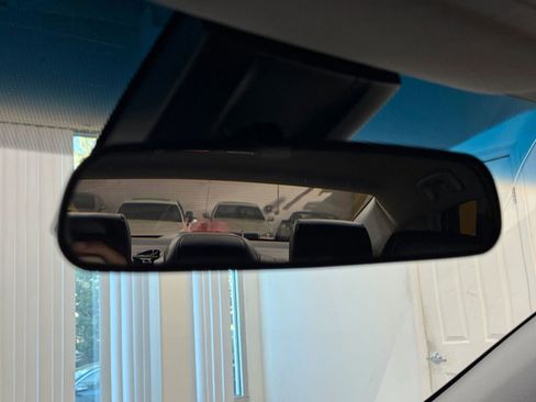 Used 2018 Toyota Avalon XLE image 36