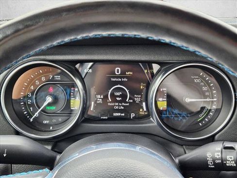 Used 2023 Jeep Wrangler Unlimited Rubicon 4xe w/ Cold Weather Group AWD/4WD image 10