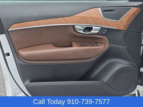 Used 2024 Volvo XC90 B6 Plus AWD/4WD image 11