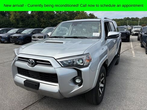 Used 2024 Toyota 4Runner TRD Off-Road Premium AWD/4WD image 11