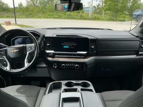 Used 2023 Chevrolet Silverado 1500 LT AWD/4WD image 22