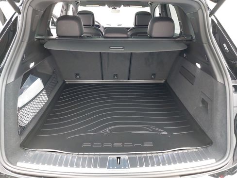 New 2026 Porsche Cayenne image 14