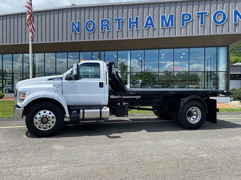Used 2026 Ford F650 2WD Regular Cab Super Duty image 4