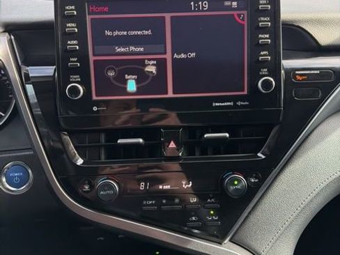 Used 2022 Toyota Camry LE w/ Audio Upgrade Package image 15