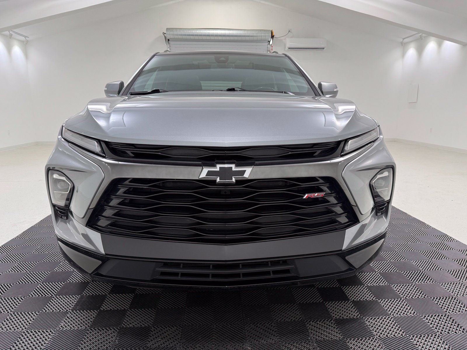 Used 2024 Chevrolet Blazer RS w/ Enhanced Convenience Package FWD image 2