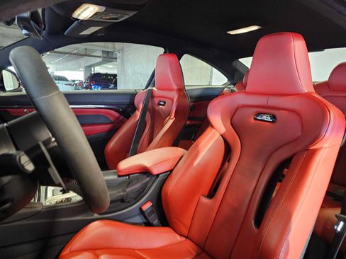 Used 2018 BMW M4 Coupe RWD image 30