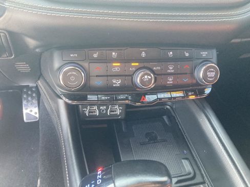 Used 2021 Dodge Durango SRT Hellcat w/ Technology Group AWD/4WD image 19