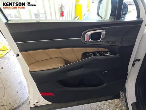 Used 2024 Kia Sorento SX Prestige w/ Olive Brown Leather Package AWD/4WD image 5