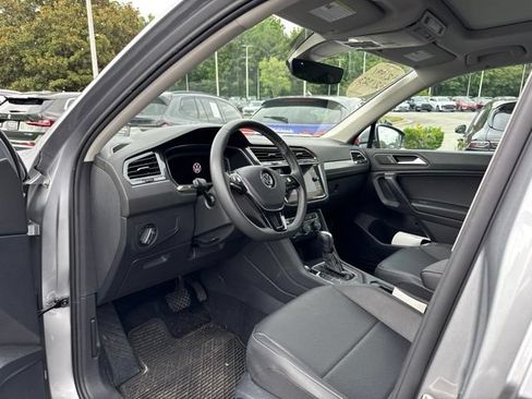 Used 2021 Volkswagen Tiguan SEL AWD/4WD image 5