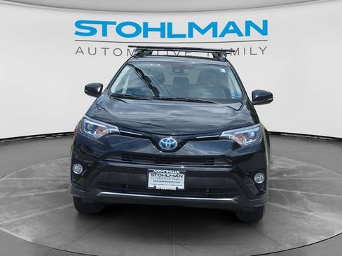 Used 2018 Toyota RAV4 Limited AWD/4WD image 2