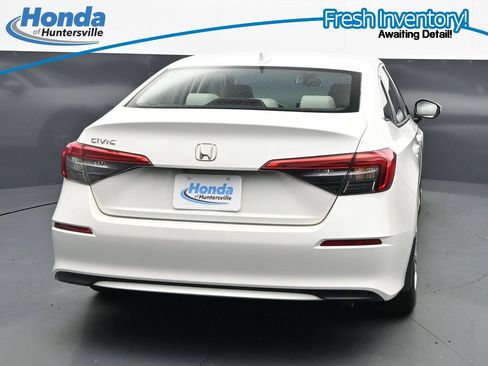 Used 2023 Honda Civic LX image 8