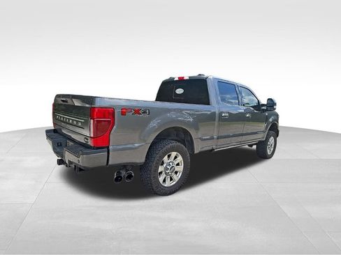 Used 2022 Ford F250 Platinum w/ FX4 Off-Road Package AWD/4WD image 13