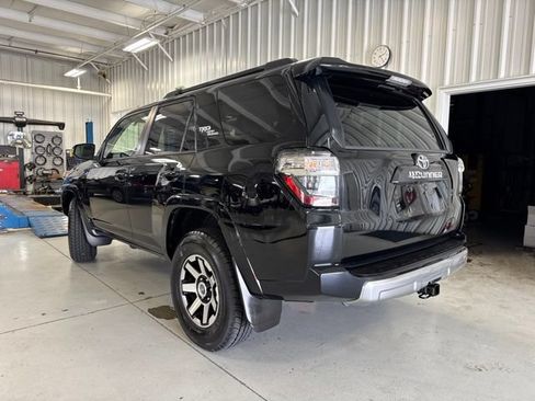 Used 2020 Toyota 4Runner TRD Off-Road Premium w/ Moonroof Package AWD/4WD image 7