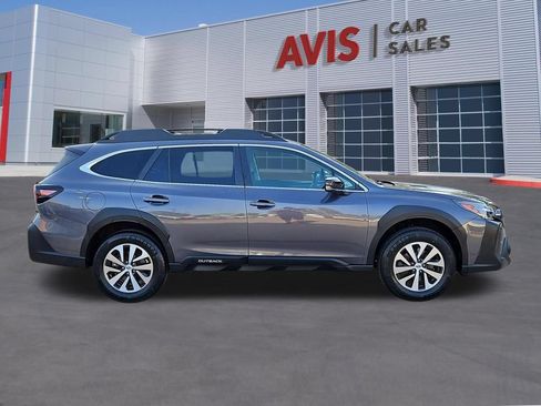 Used 2025 Subaru Outback Premium AWD/4WD image 5