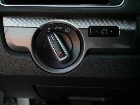 Used 2017 Volkswagen Passat 1.8T R-Line image 27