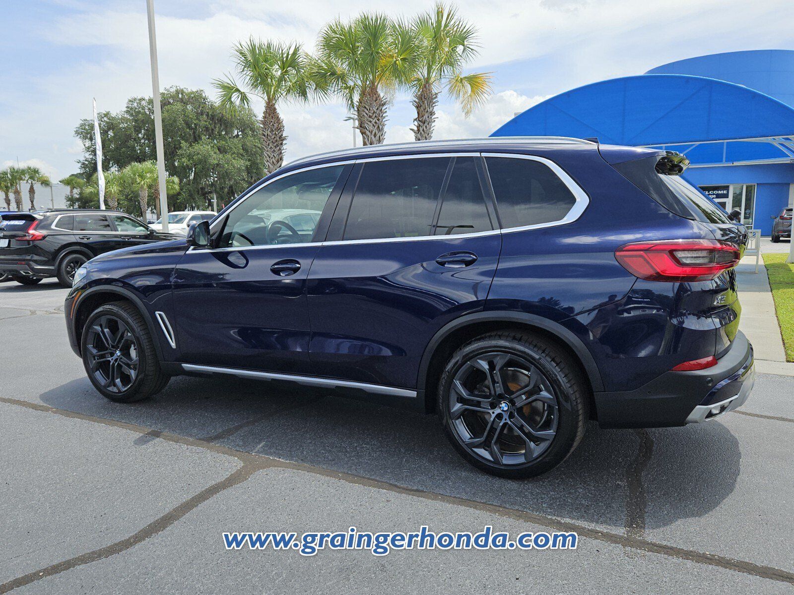 Used 2019 BMW X5 xDrive40i w/ Convenience Package AWD/4WD image 3