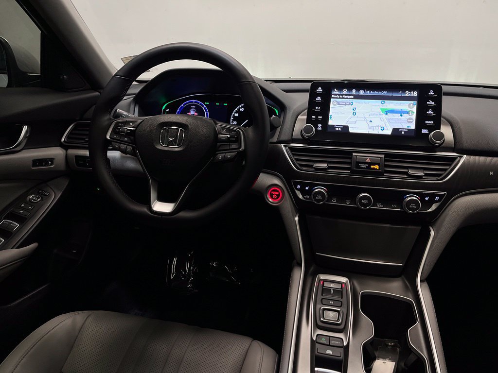 Used 2018 Honda Accord Touring image 19