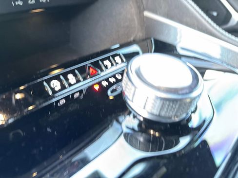 Used 2023 Jeep Wagoneer Base image 38