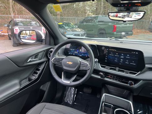 Certified 2025 Chevrolet Equinox LT w/ Safety and Technology Package image 36