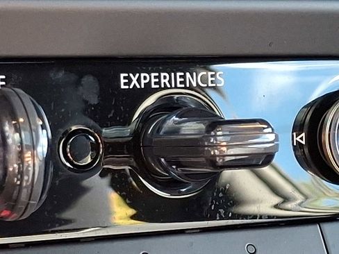 Used 2025 MINI Cooper 2-Door Hardtop image 26