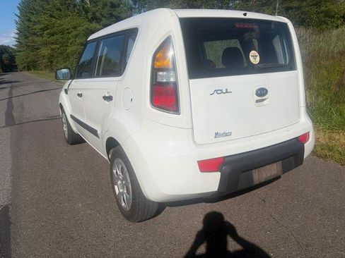Used 2011 Kia Soul FWD image 3