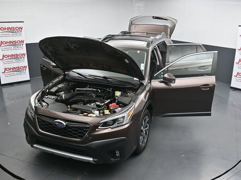 Used 2022 Subaru Outback Limited AWD/4WD image 41