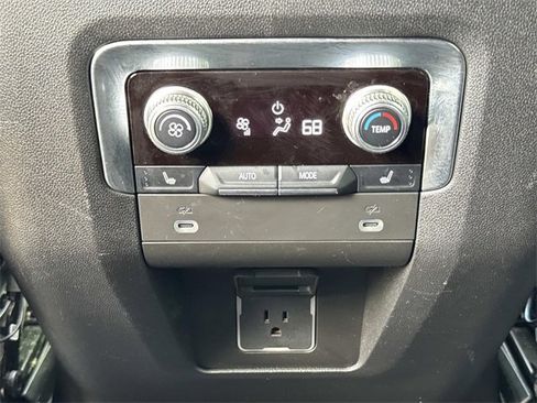 Used 2023 GMC Yukon AT4 w/ Technology Package image 18