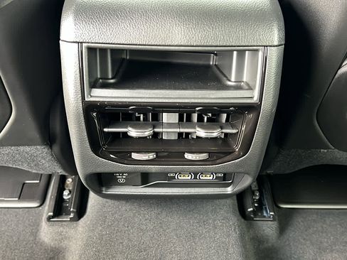 New 2025 Jeep Grand Cherokee Altitude image 25