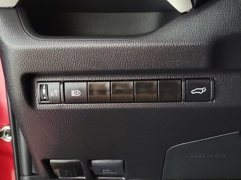 Used 2024 Toyota RAV4 XLE w/ Convenience Package FWD image 24