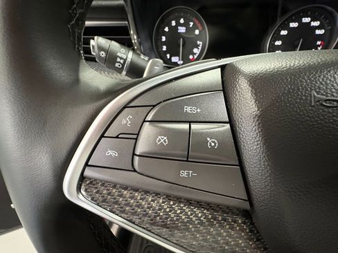 Used 2025 Cadillac XT5 Sportv w/ Technology Package AWD/4WD image 13