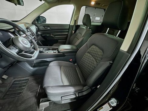 Used 2022 Nissan Pathfinder S AWD/4WD image 17