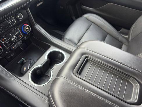 Used 2022 Chevrolet Tahoe LT w/ Luxury Package image 29