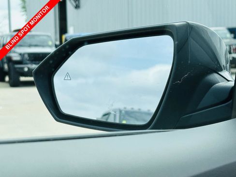 Used 2024 Hyundai Elantra SEL image 7