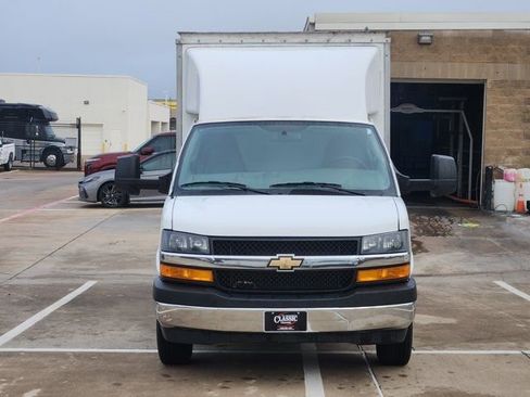 Used 2025 Chevrolet Express 3500 w/ Power Convenience Package image 9